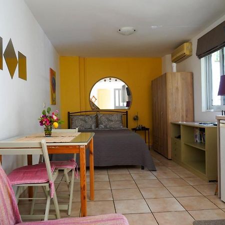 Cosy Guest House With Private Yard Saronida Kültér fotó