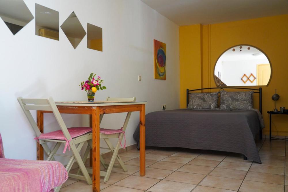 Cosy Guest House With Private Yard Saronida Kültér fotó