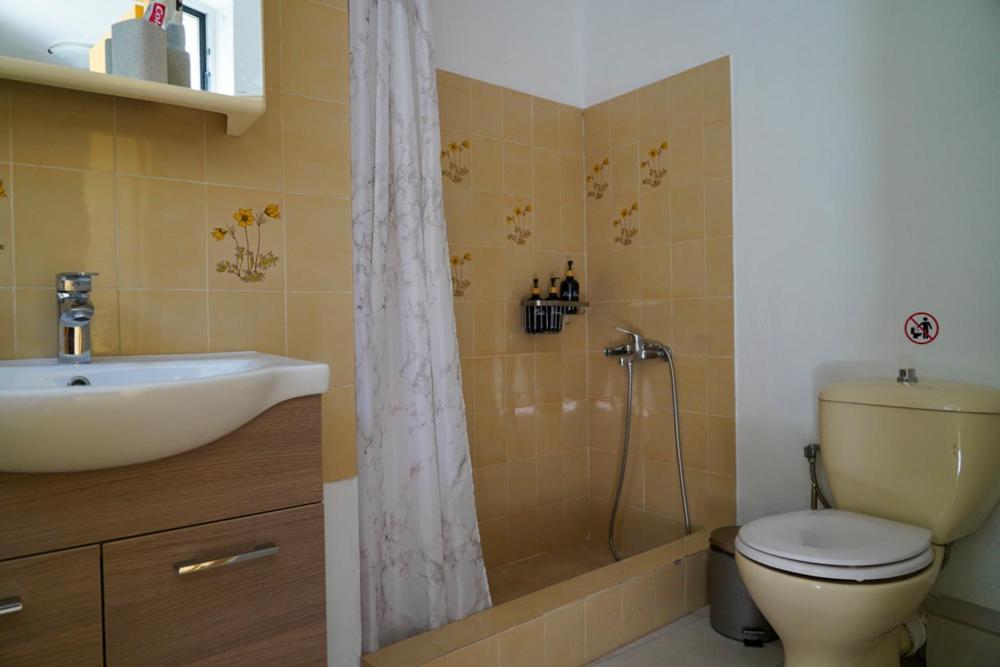 Cosy Guest House With Private Yard Saronida Kültér fotó